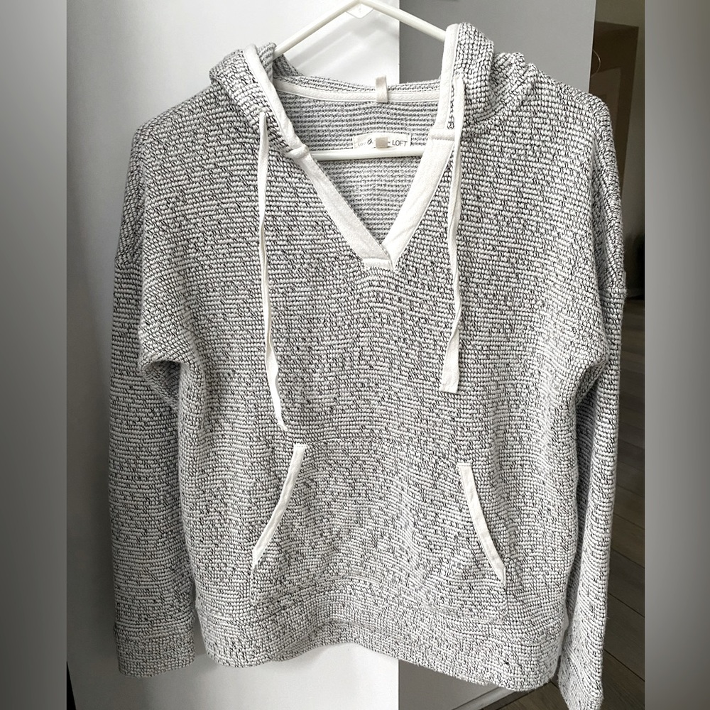 LOU & GREY Hooded V Neck Sweater